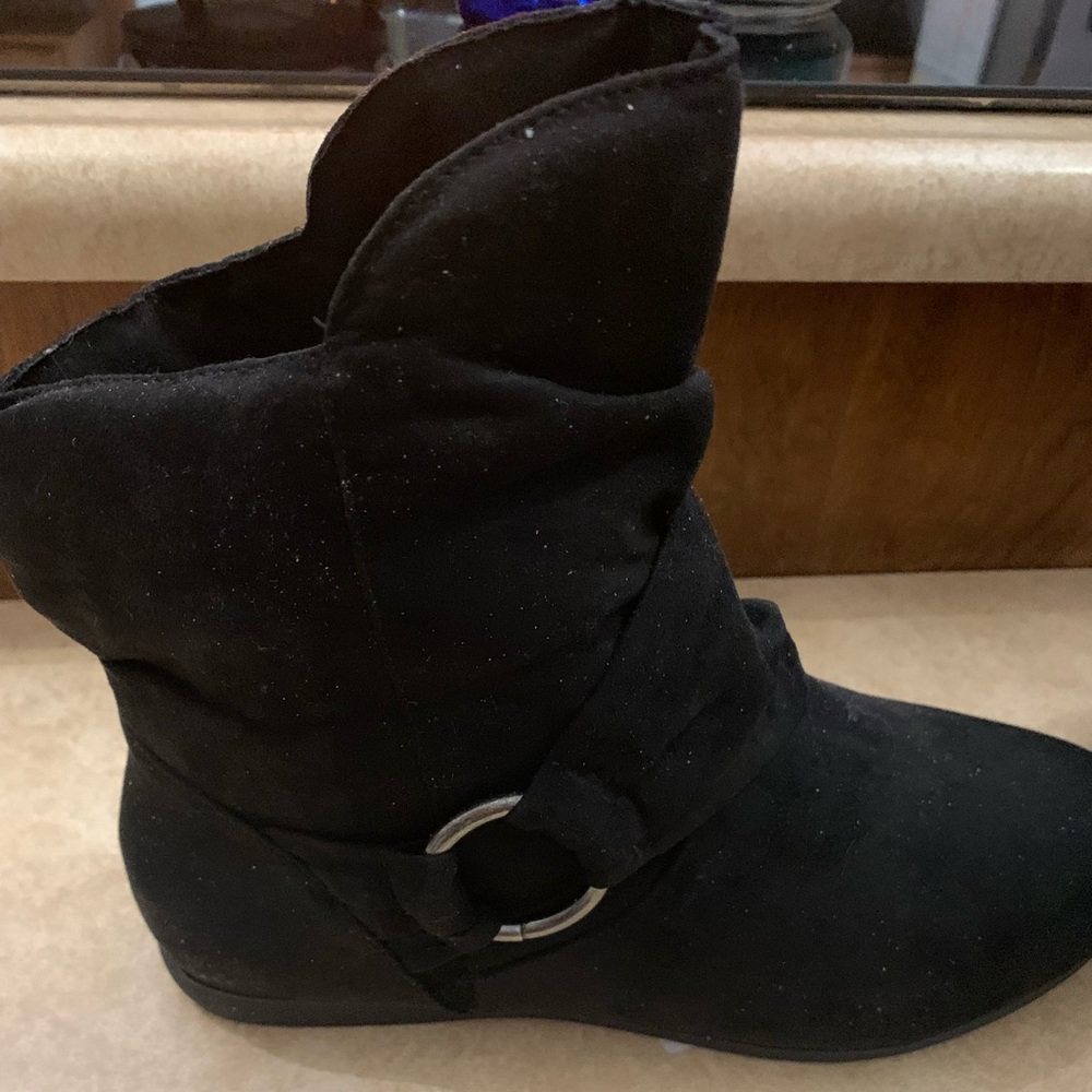 Black suede cloud Walker boots 9.5W